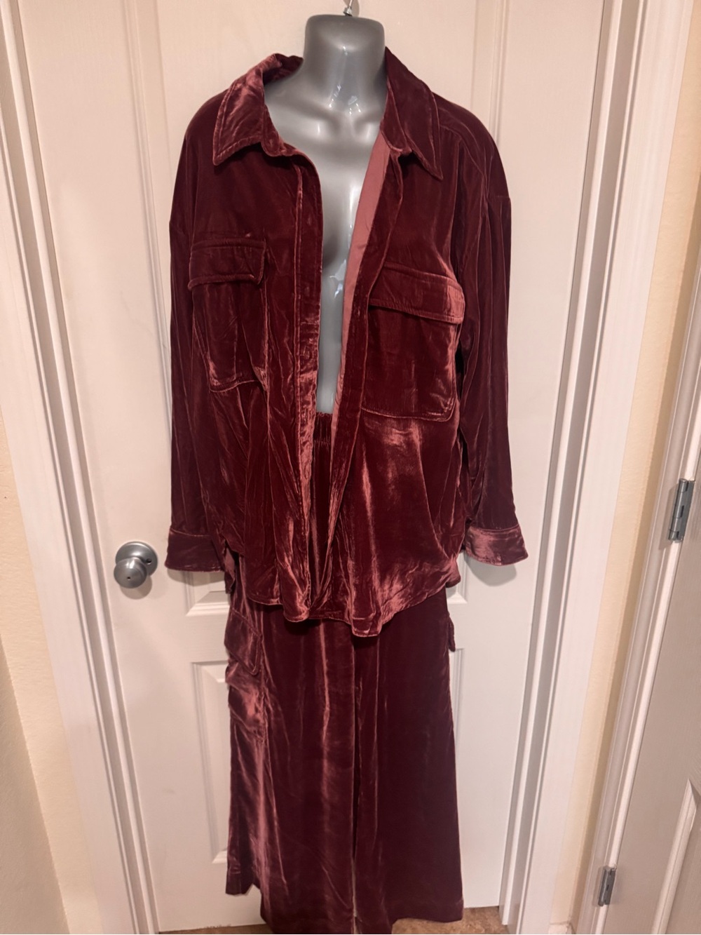 Velvet  Set - Women's Burgundy